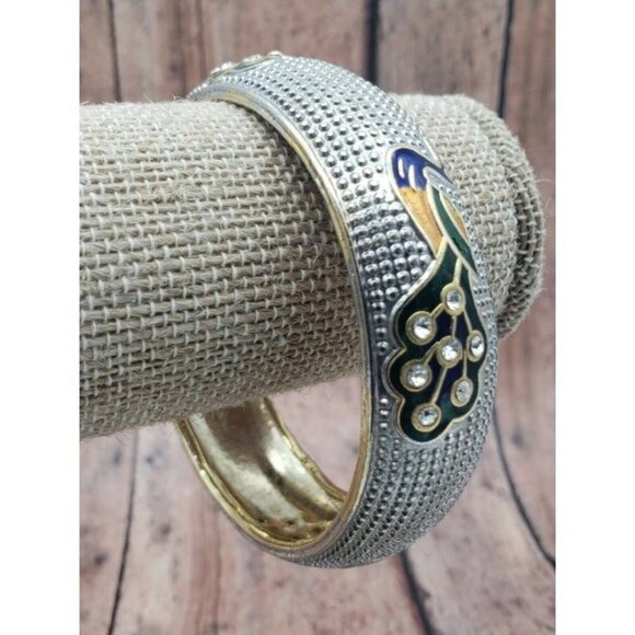 Unique Vintage Silver Tone Bangle Bracelet Beautiful Enamel Peacocks - Picture 5 of 6